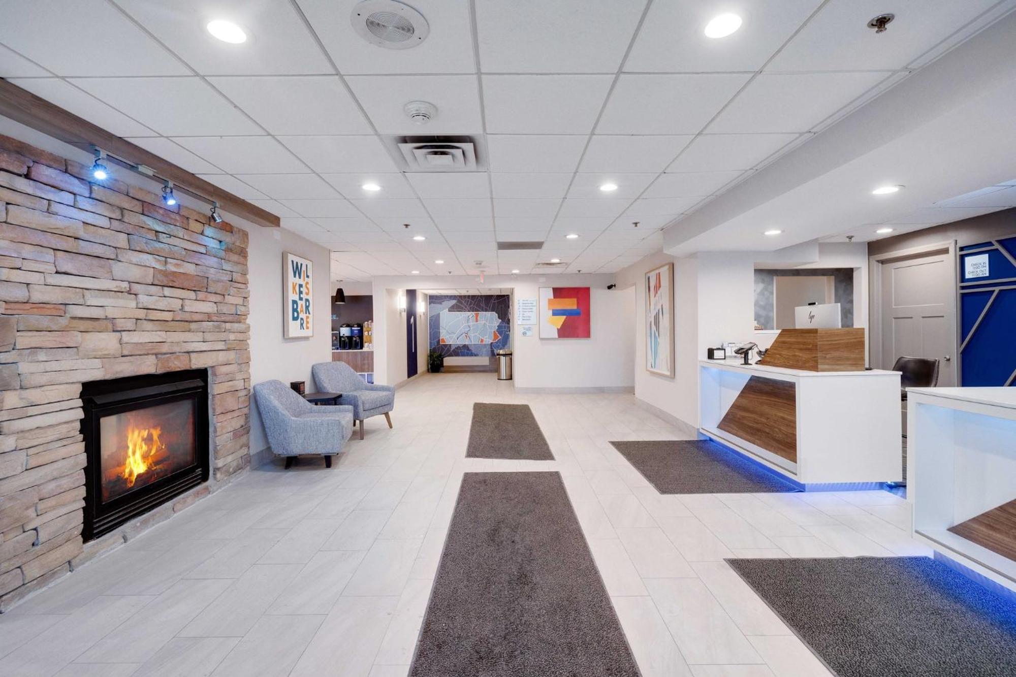 Holiday Inn Express Wilkes Barre East By Ihg Екстер'єр фото